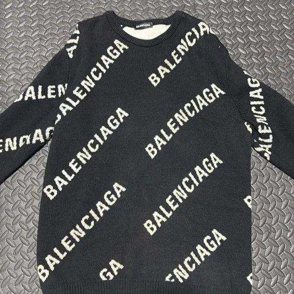 Balenciaga All-Over Logo sweater - Picture 2 of 3